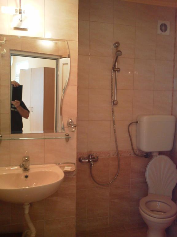 Krasi Hotel Ράβντα Δωμάτιο φωτογραφία