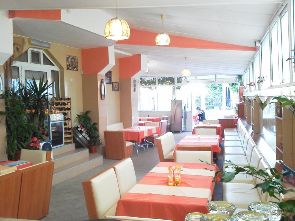 Krasi Hotel Ράβντα Εξωτερικό φωτογραφία